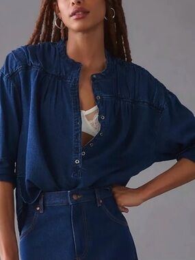 Anthropologie Pilcro Henley Pleaded Blouse Top Small Dark Wash Denim Long Sleeve